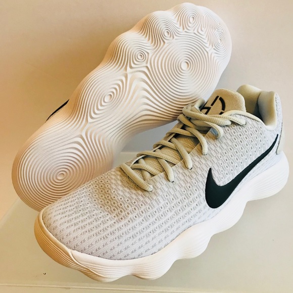 le scarpe nike nuove hyperdunk 2017 basso uomini scarpe 10 poshmark le scarpe nike nuove hyperdunk 2017 basso uomini scarpe 10 poshmark